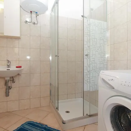 Apartment Fuer 3 Personen Ca 35 Qm In Pula, Istrien Istrische Riviera