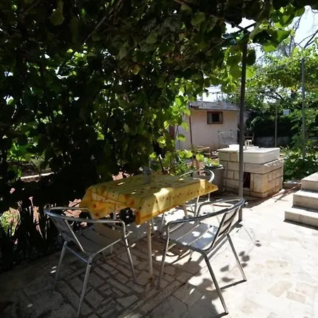 Apartment Fuer 3 Personen Ca 35 Qm In Pula, Istrien Istrische Riviera